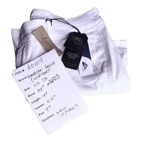 American Eagle AEO WHITE SHORTS Women's 12 Super Stretch Shape Cuffed Twill NWT - Picture 6 of 8